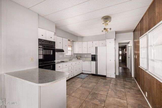 8258 E CACTUS Drive, Mesa, AZ 85208