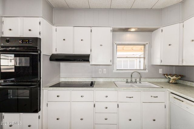 8258 E CACTUS Drive, Mesa, AZ 85208