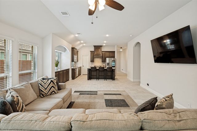 126 Martinique Drive, Lancaster, TX 75146