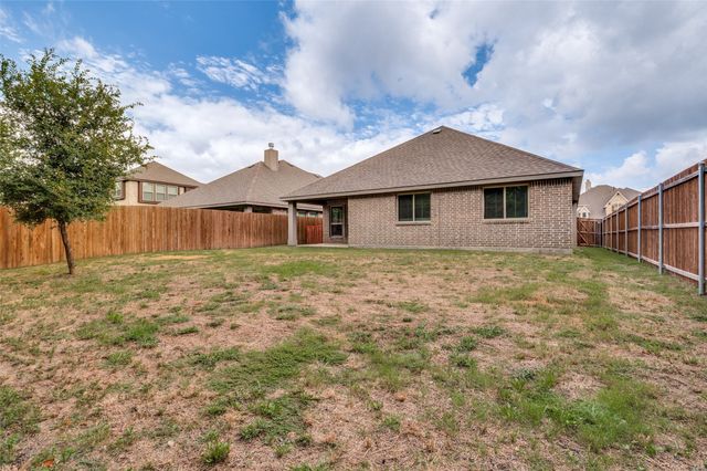 126 Martinique Drive, Lancaster, TX 75146
