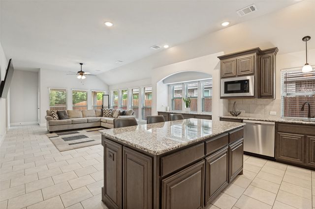 126 Martinique Drive, Lancaster, TX 75146