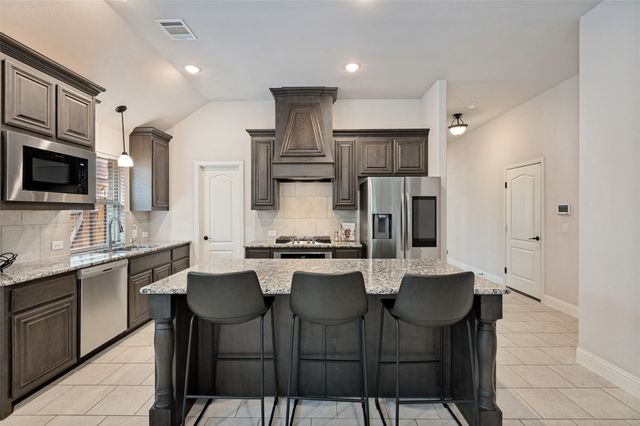 126 Martinique Drive, Lancaster, TX 75146