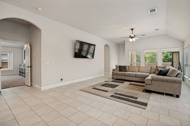 126 Martinique Drive, Lancaster, TX 75146