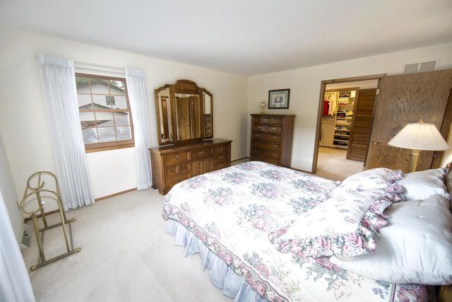 5676 Garland LANE, Greendale, WI 53129