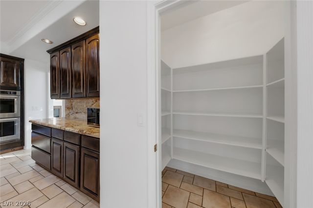 8821 MONTAGNA Drive, Las Vegas, NV 89134