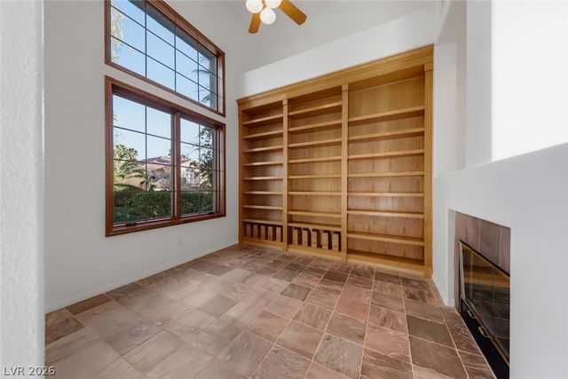 8821 MONTAGNA Drive, Las Vegas, NV 89134