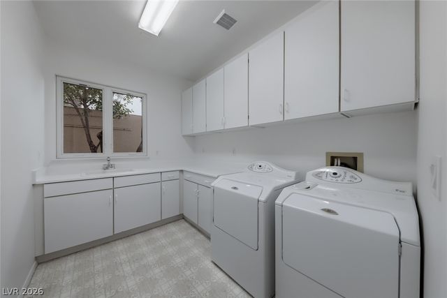 8821 MONTAGNA Drive, Las Vegas, NV 89134