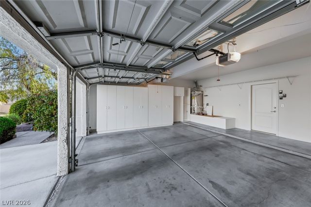 8821 MONTAGNA Drive, Las Vegas, NV 89134