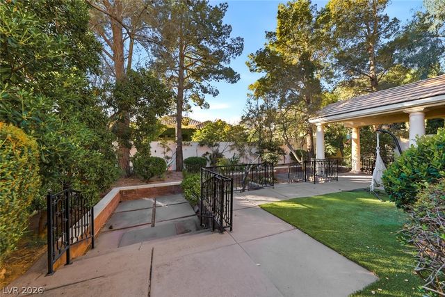 8821 MONTAGNA Drive, Las Vegas, NV 89134