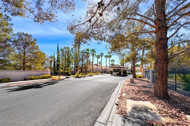 8821 MONTAGNA Drive, Las Vegas, NV 89134