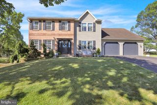 1102 FOREST ST, Fleetwood, PA 19522