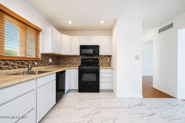6 Ennis Drive, Hazlet, NJ 07730