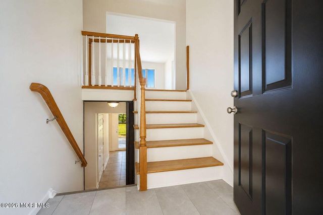 6 Ennis Drive, Hazlet, NJ 07730