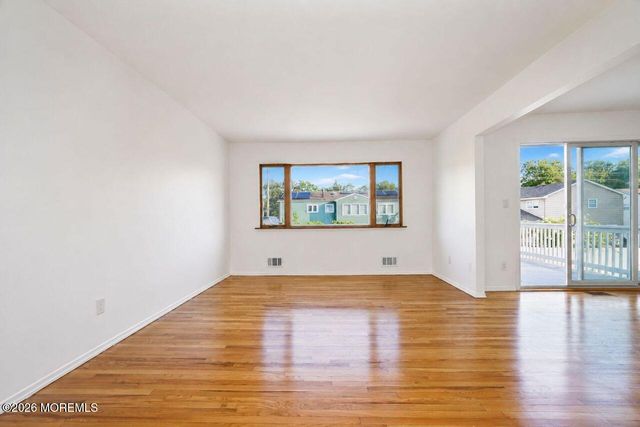 6 Ennis Drive, Hazlet, NJ 07730