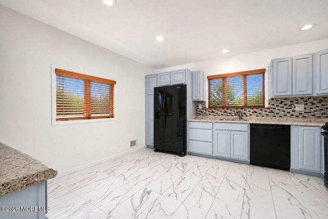 6 Ennis Drive, Hazlet, NJ 07730
