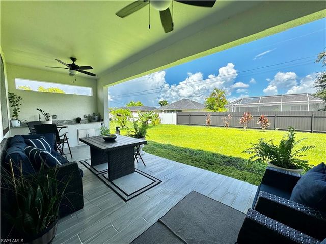 401 NE 9th ST, Cape Coral, FL 33909