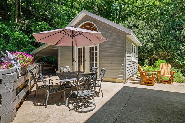 677 Tuttle Road, Baroda, MI 49101