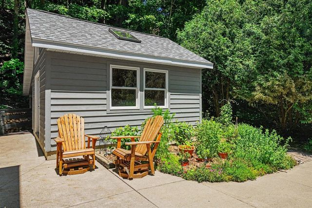 677 Tuttle Road, Baroda, MI 49101