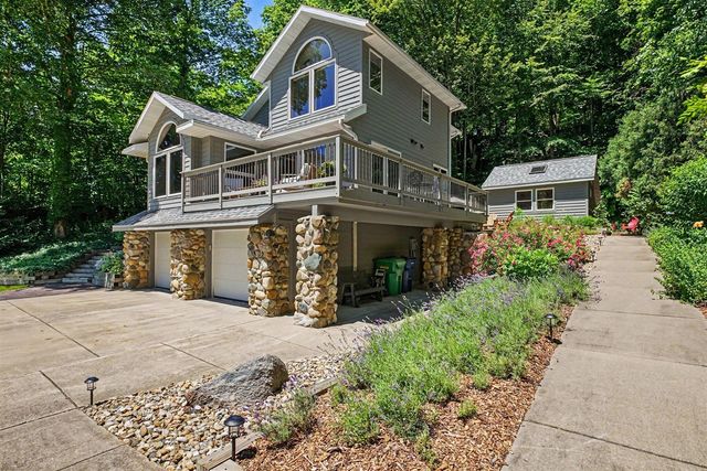 677 Tuttle Road, Baroda, MI 49101