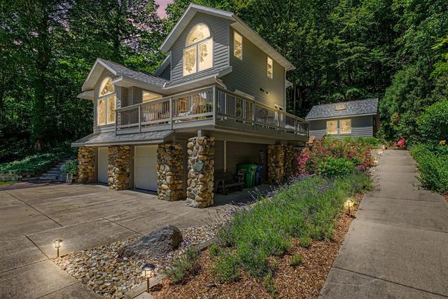 677 Tuttle Road, Baroda, MI 49101