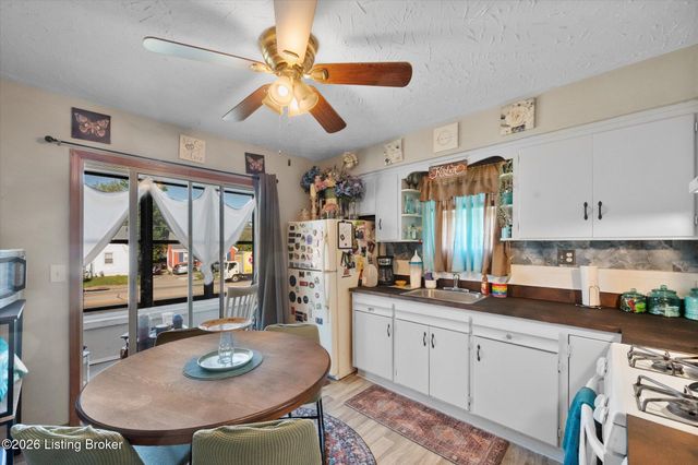 4925 Southside Dr 5, Louisville, KY 40214