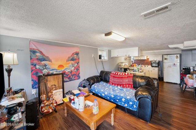 4925 Southside Dr 5, Louisville, KY 40214