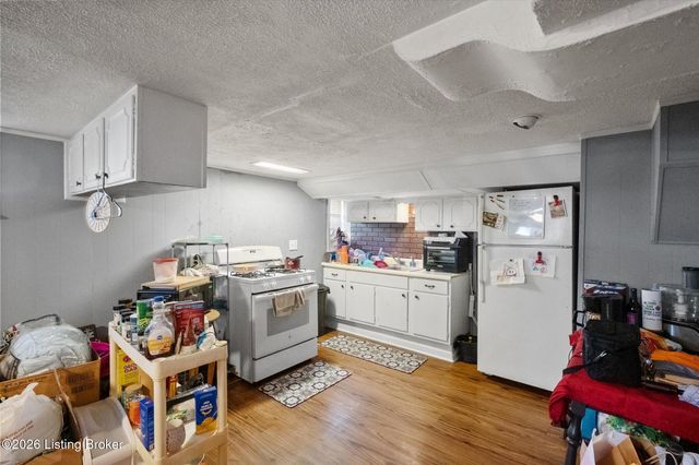 4925 Southside Dr 5, Louisville, KY 40214