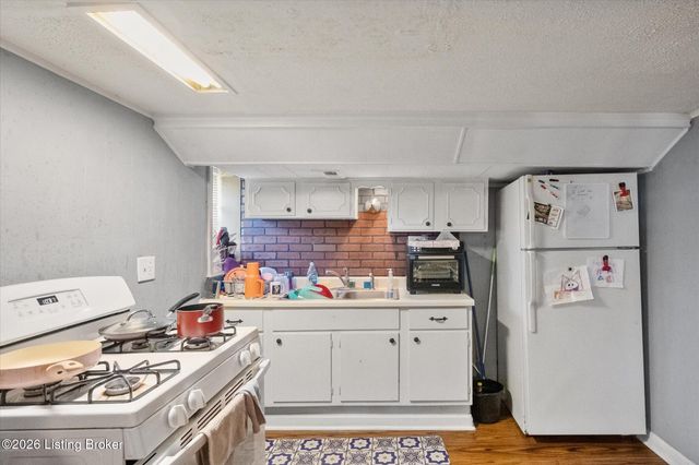 4925 Southside Dr 5, Louisville, KY 40214