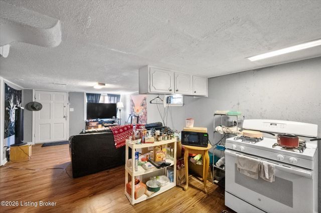 4925 Southside Dr 5, Louisville, KY 40214