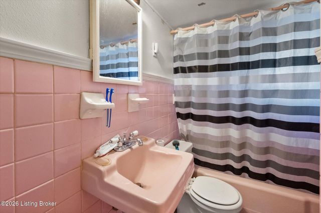 4925 Southside Dr 5, Louisville, KY 40214