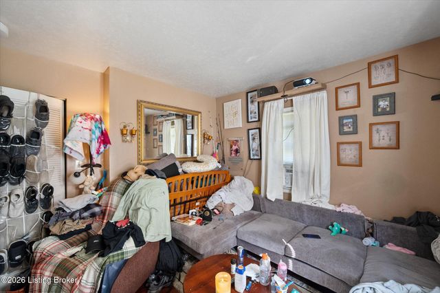 4925 Southside Dr 5, Louisville, KY 40214