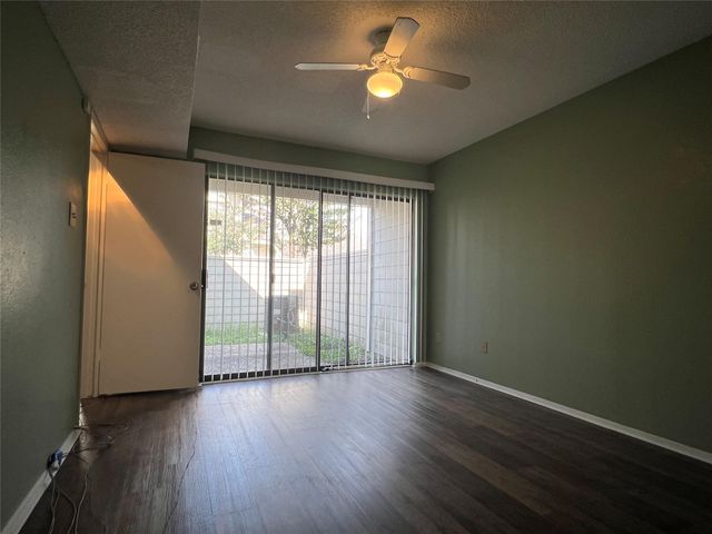 6211 Ludington Drive 21-909, Houston, TX 77035