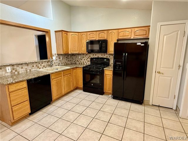 4235 Rising Sun Avenue, Kingman, AZ 86401