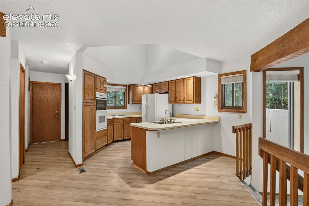 102 Creekside Lane, Colorado Springs, CO 80906 — photo 4
