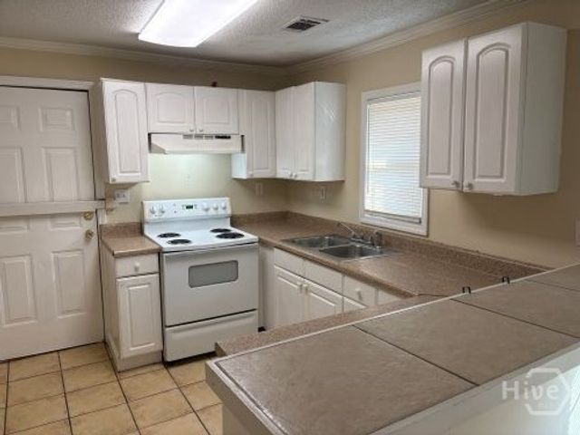 2705 Stevens Street, Savannah, GA 31415