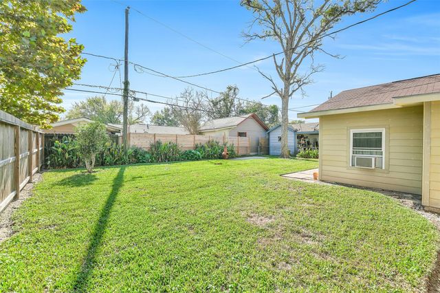 6343 Clemson Street, Houston, TX 77092