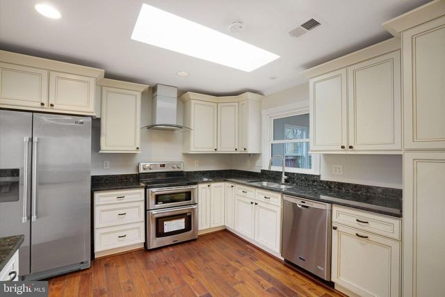 3412 KNOX RD, Annandale, VA 22003