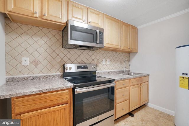 3412 KNOX RD, Annandale, VA 22003