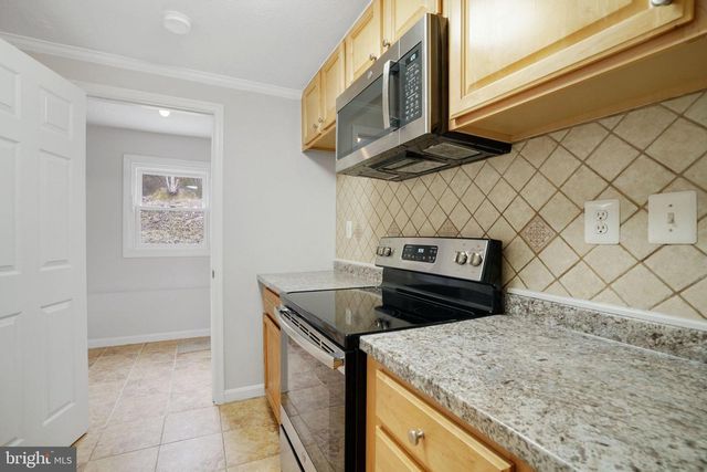 3412 KNOX RD, Annandale, VA 22003