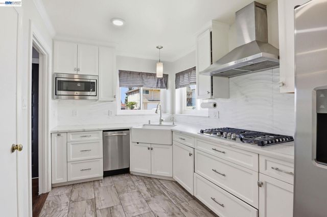 1233 Benedict Ct, San Leandro, CA 94577