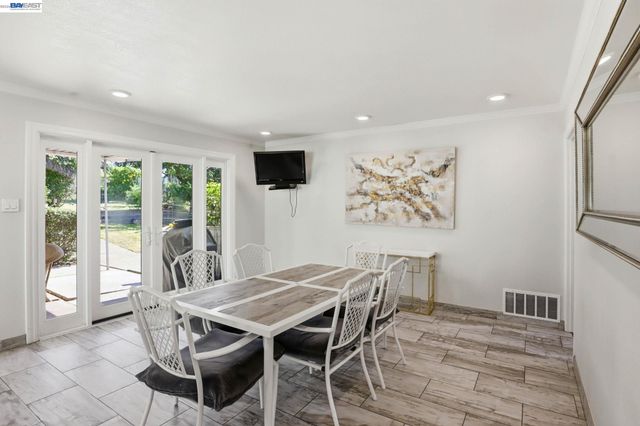 1233 Benedict Ct, San Leandro, CA 94577