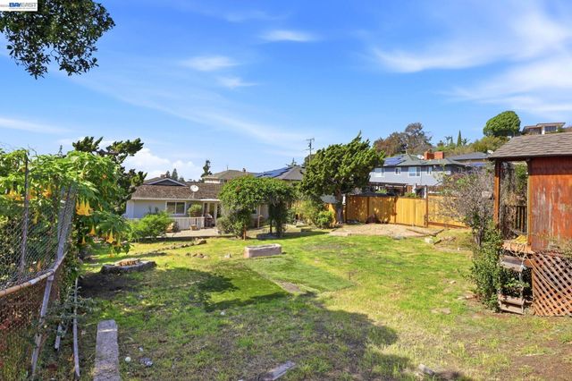 1233 Benedict Ct, San Leandro, CA 94577