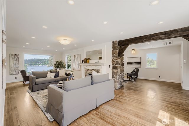 16066 Inglewood Road NE, Kenmore, WA 98028