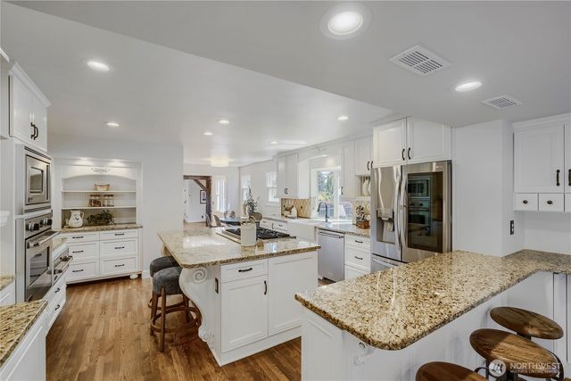 16066 Inglewood Road NE, Kenmore, WA 98028