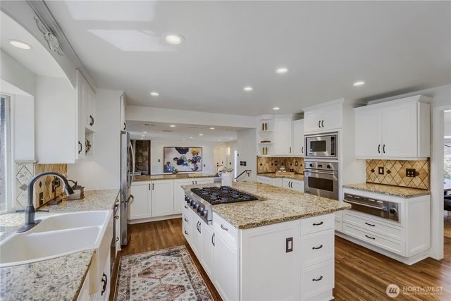 16066 Inglewood Road NE, Kenmore, WA 98028