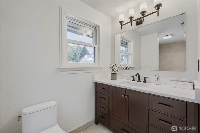 16066 Inglewood Road NE, Kenmore, WA 98028