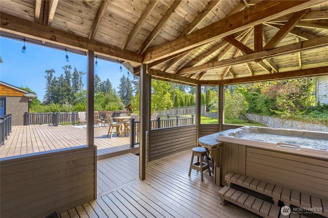 16066 Inglewood Road NE, Kenmore, WA 98028