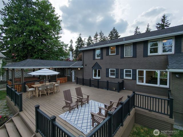 16066 Inglewood Road NE, Kenmore, WA 98028