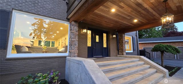16066 Inglewood Road NE, Kenmore, WA 98028