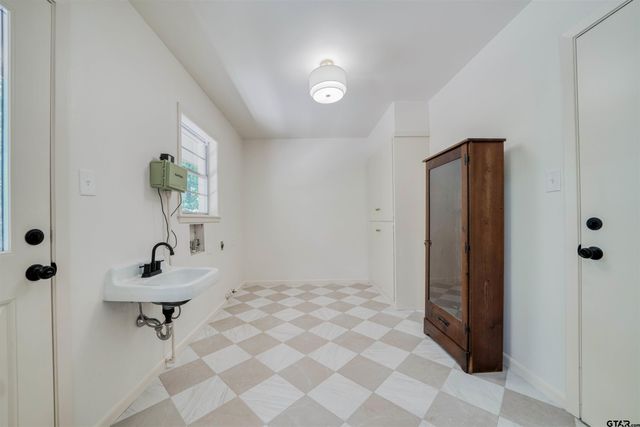108 Mockingbird, Mt Pleasant, TX 75455